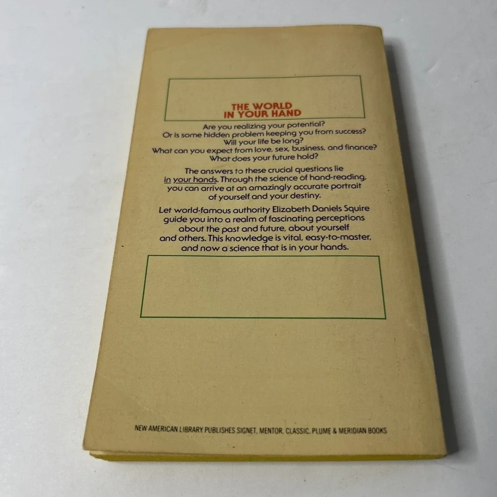 Fortune in Your Hand Elizabeth Daniels Squire 1968 PB Hand-Reading